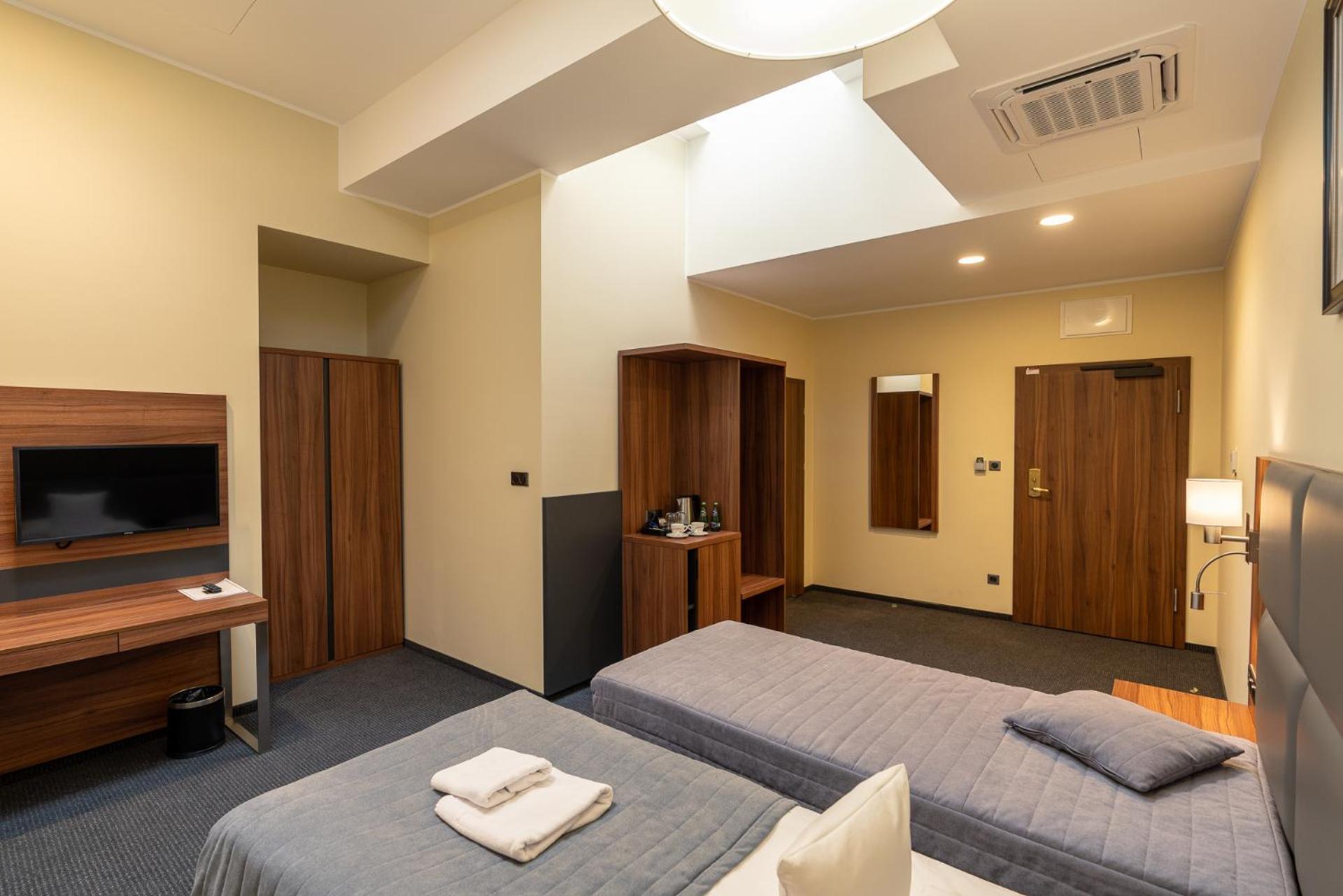 Hotel Wodnik บิดกอชซ์ ภายนอก รูปภาพ