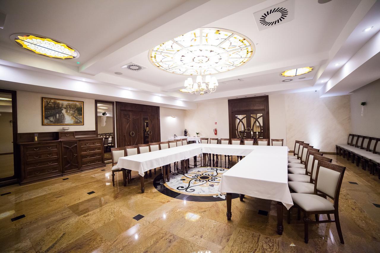 Hotel Wodnik บิดกอชซ์ ภายนอก รูปภาพ