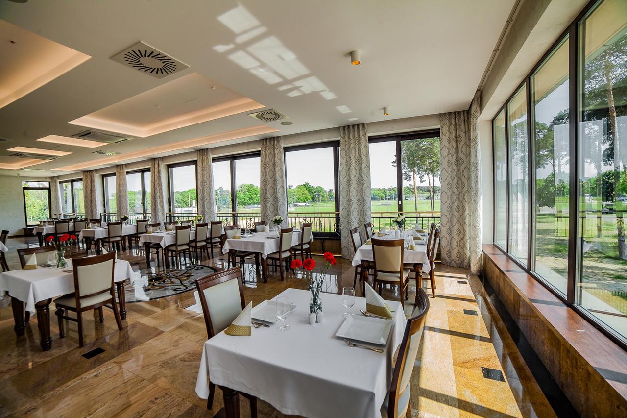 Hotel Wodnik บิดกอชซ์ ภายนอก รูปภาพ